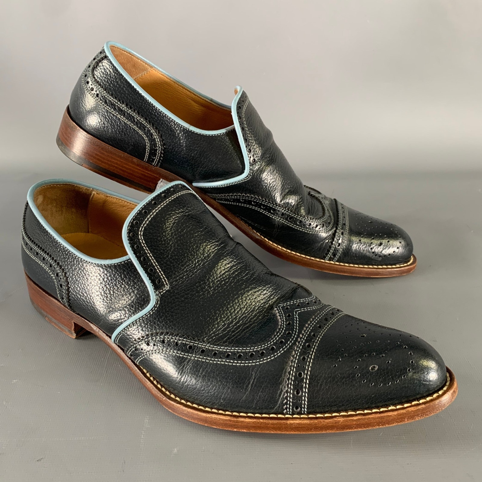 Miu Miu Size 9 Navy Light Blue Leather Spectator Loafers